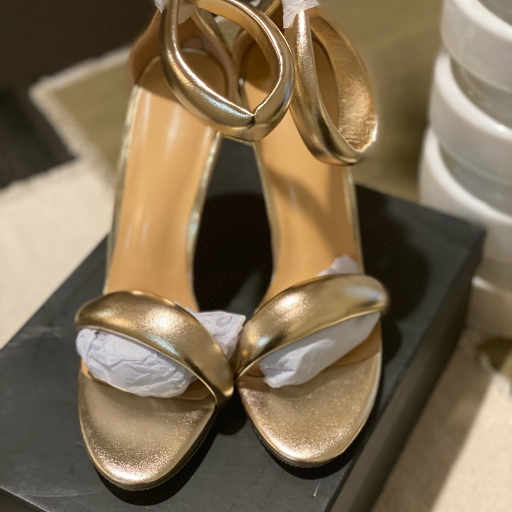 Gianvito Rossi metallic heels dupe